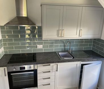 2 bedroom detached house to rent - Photo 3