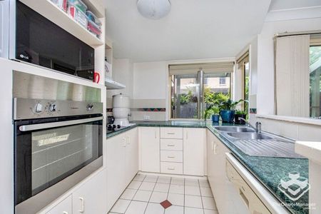 3 Bedroom Townhouse - Photo 5