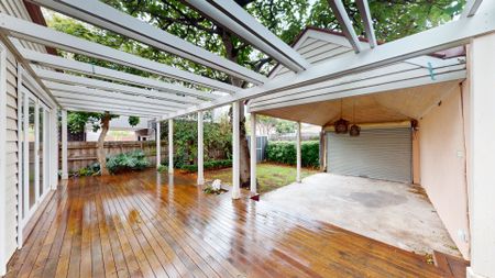 STUNNING RENOVATED FAMILY HOME IN THE HEART OF BRUNSWICK - Photo 4