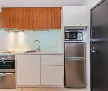 CITY CENTRE - Dockside Cutie - Photo 4