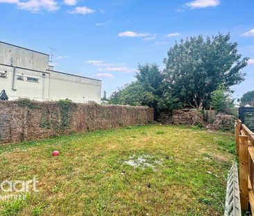 3 bedroom apartment to rent - Photo 6