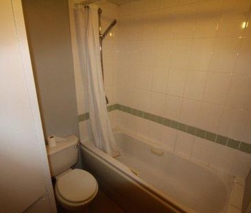 2 bedroom house share to rent - Photo 4