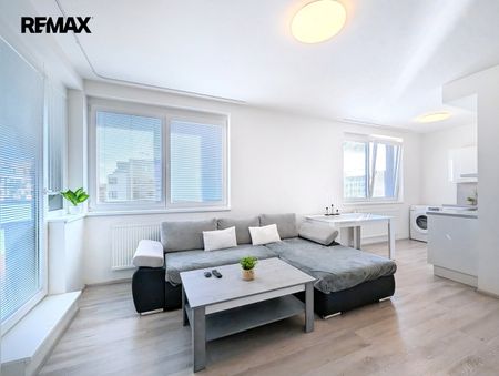 Pronájem bytu 2+kk 55 m² - Photo 2