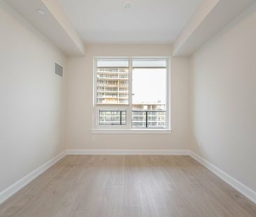 For Lease - 3220 William Coltson Avenue Unit# 817, Oakville, Ontario - Photo 5