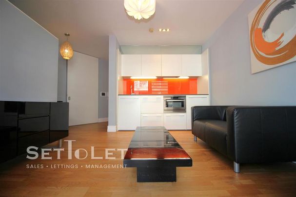 Studio to rent - Photo 1