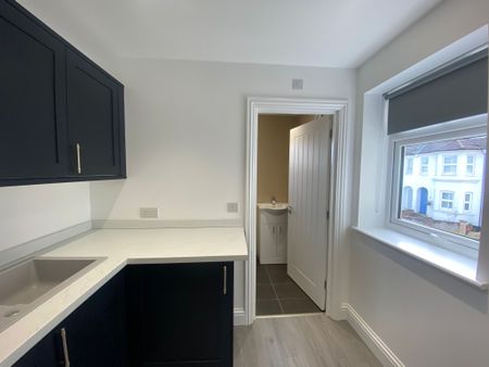 St. Josephs Road, Aldershot, Aldershot, GU12 - Photo 3