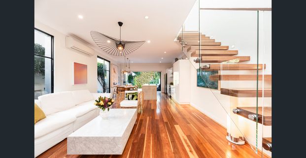 ARTFUL DREAM HOME @NORTH BONDI SHORT TERM RENTAL - Photo 1