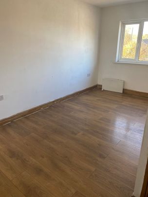 1 Bed Flat, Warwick Road, B27 - Photo 1