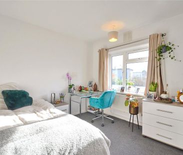 4 bedroom semi-detached house to rent - Photo 5