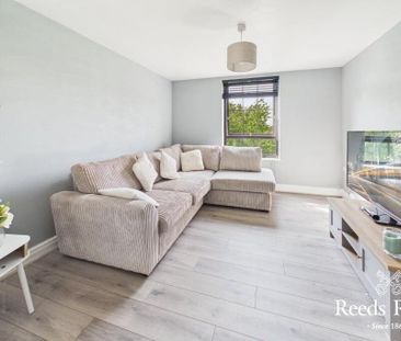 60 Sir Richard Wallace Walk, Lisburn, BT28 3RW - Photo 2