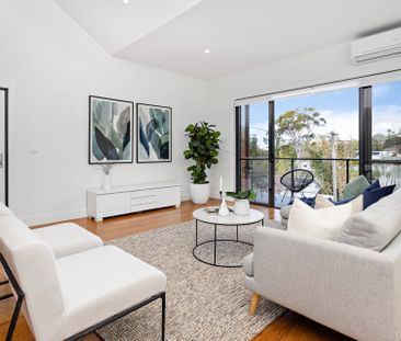 Spacious 4 Bedroom Townhouse - Photo 1