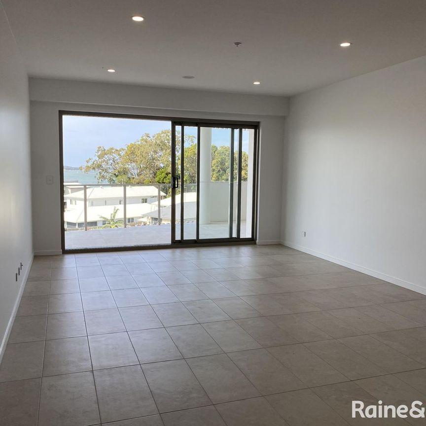 Level 3, 14/136 Broadwater Terrace, Redland Bay, QLD 4165 - Photo 1