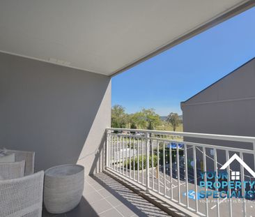 Modern Split Level Terrance - Photo 2