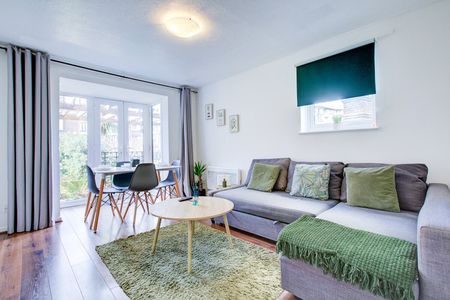 Barnfield Place - Photo 3