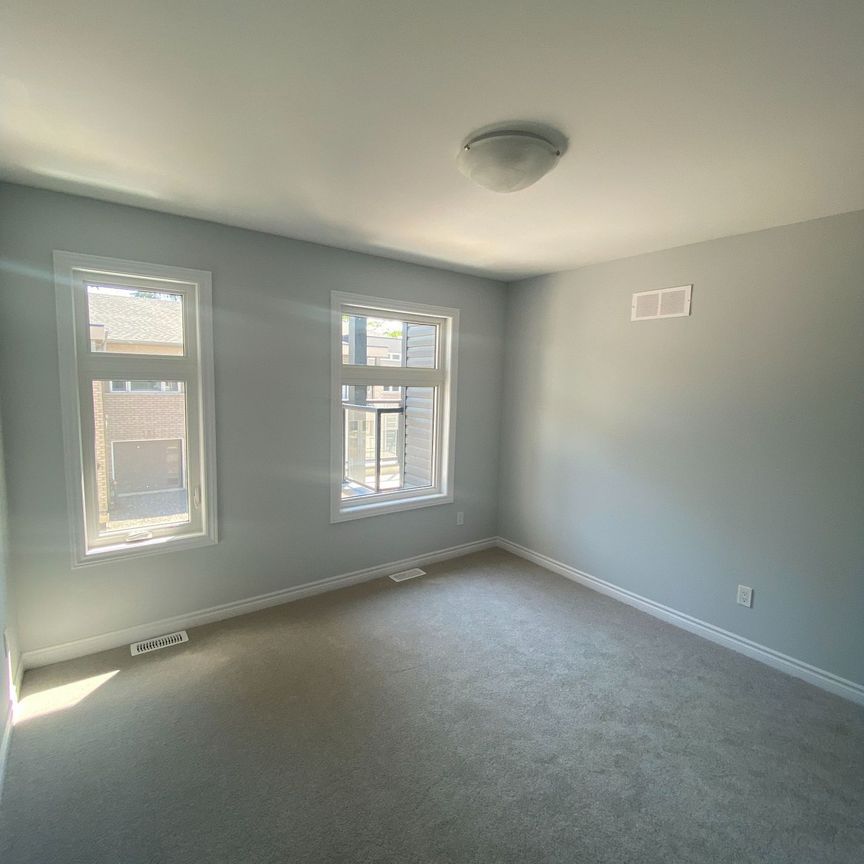 For Lease - 5672 DORCHESTER Road Unit# 37, Niagara Falls, Ontario - Photo 1
