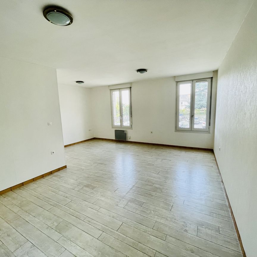 Location Appartement 2 pièces 54m² CHATELLERAULT 86100 - Photo 1