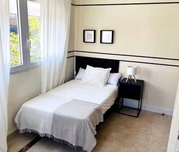 Calle Jaenar, Madrid, Community of Madrid 28043 - Photo 2