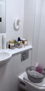 Studio Flat, Parkway Gate, M15 - Photo 3