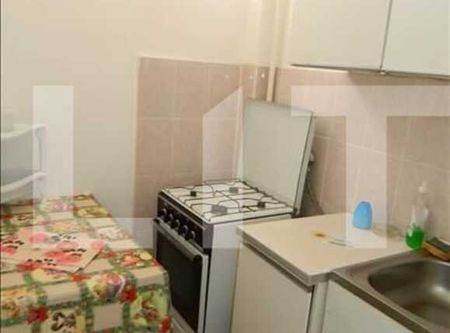 Apartament 1 camera, 30 mp, mobilat decent, zona strazii Bucegi - Photo 3