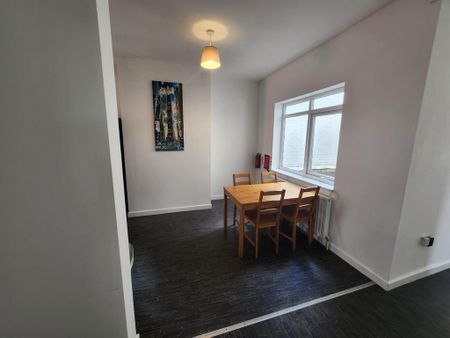 3 bedroom apartment to rent - Photo 3