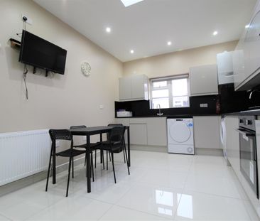 Meadvale Road, Croydon - Photo 2