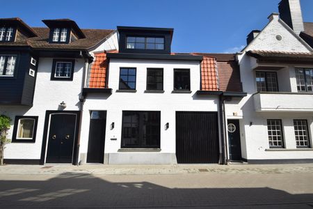 Prachtige woning gelegen in de charmante omgeving van het Keuvelhoekplein. - Photo 4