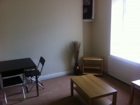 5 bed house with all bills included - Photo 2