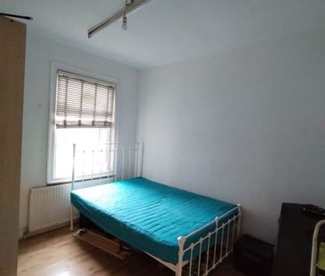Room in a Shared House, Ratcliff Road, E7 - Photo 1