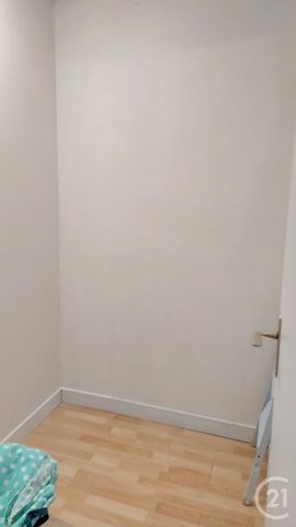 Appartement F4 À Louer 4 Pièces - 90,12 M - Photo 2