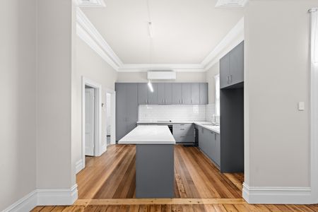 Luxury Living Awaits: Four Bedroom Home in Prime Armadale! - Photo 2