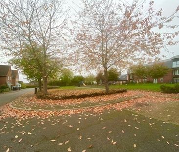 Hopton Grove, NEWPORT PAGNELL - Photo 2