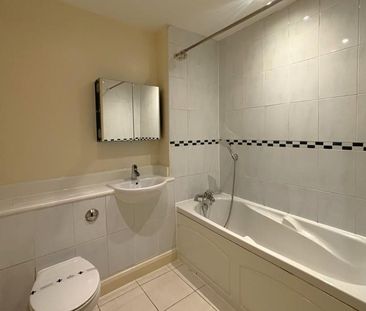 2 bedroom apartment to rent - Photo 6