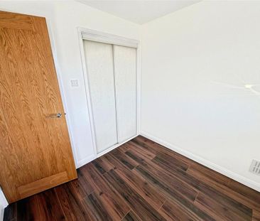 4 bedroom detached house to rent - Photo 4