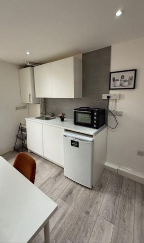 Studio to rent - Photo 5