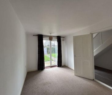 2 bedroom link detached house to rent - Photo 2
