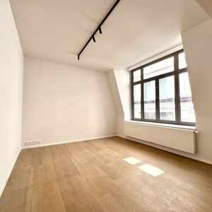 Appartement te huur in Brussel voor € 1.300 met 1 slaapkamer - Photo 3
