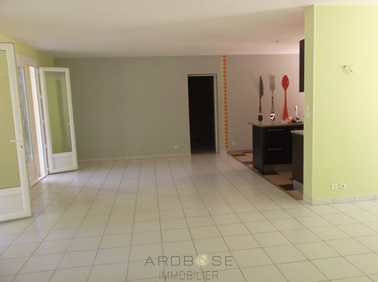 Location Maison 5 pièces 126m² GONTAUD DE NOGARET 47400 - Photo 1