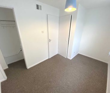 Price £1,500 pcm - Available 20/11/2025 - Unfurnished - Photo 4