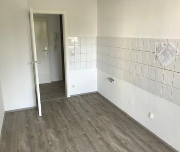 schöne 3-Zimmer-Wohnung mit Balkon! - Photo 2
