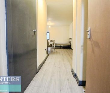 1 bedroom Flat To Let - Photo 5