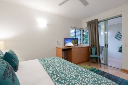 2 Bedroom for Lease - Mantra in TOWN - All Bills Included - Photo 2