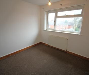 Mossbank Grove, Heywood, OL10 - Photo 1