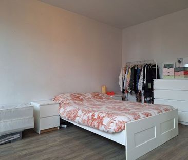 Stijlvol gerenoveerd appartement te Tongeren - Photo 4