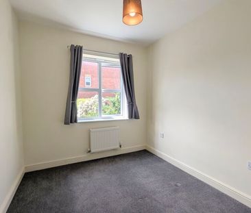 To Let – Kew House Drive, Scarisbrick – Three Bedroom Townhouse - Photo 5