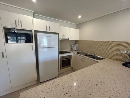 Furnished Beachside Apartment in a Convenient Coastal Location - Photo 5