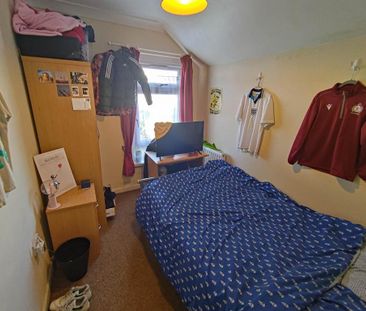 4 bedroom terraced house to rent - Photo 6