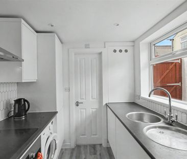 7 Bedroom House / Flat Share to let - Photo 4