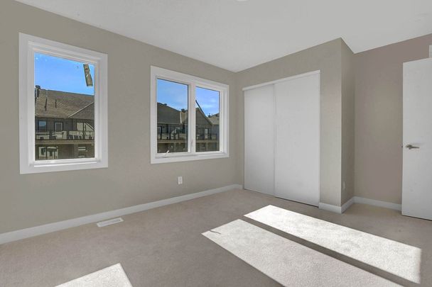 For Lease - 117 Ryan Reynolds Way, Orleans - Cumberland and Area, Ontario - Photo 1