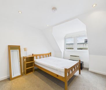 3 bedroom flat to rent - Photo 1