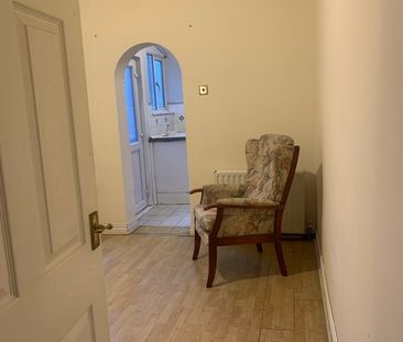 2 Bed Terraced House, Poplar Road, CV5 - Photo 2